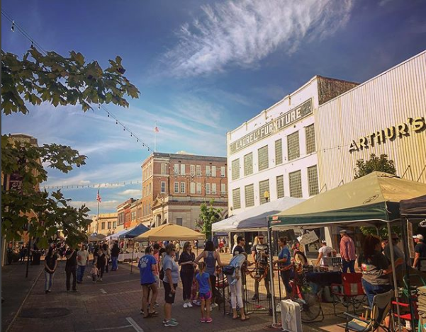 Fall-ing for Mississippi's Downtown