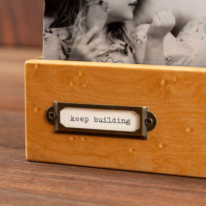 The Heirloom Photo Rail