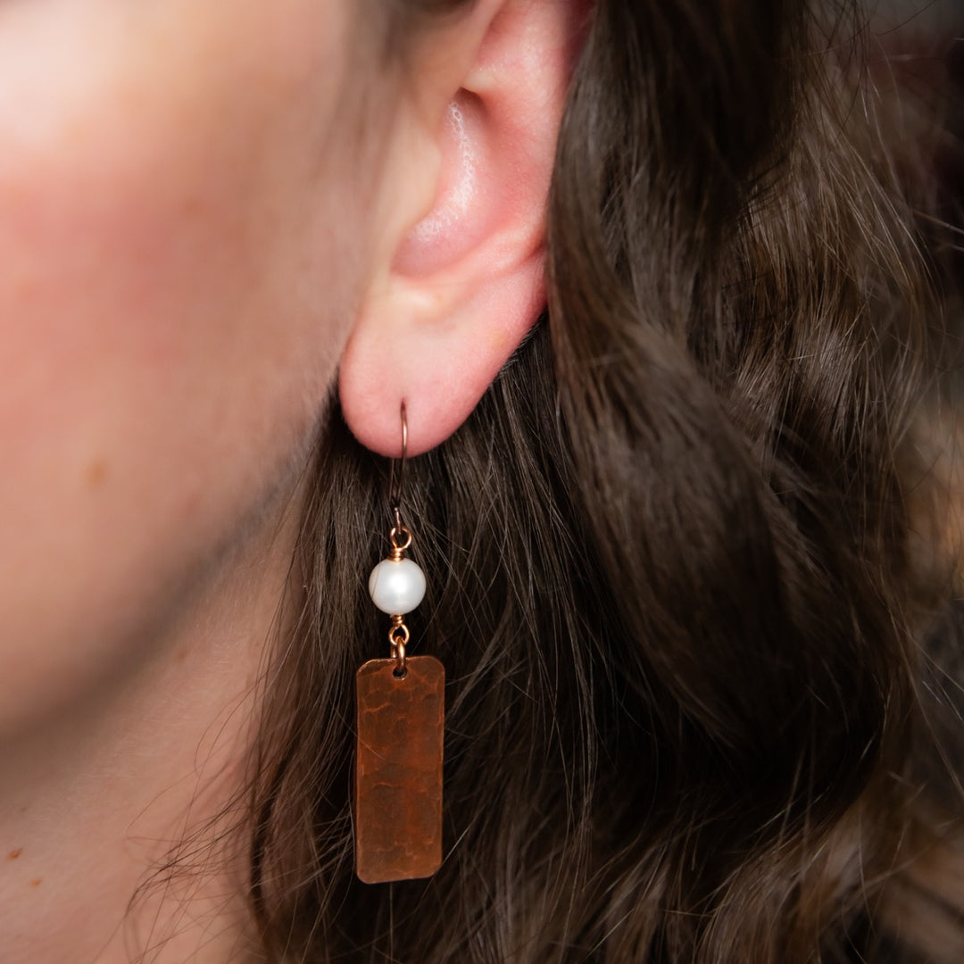 Novi Copper Rectangle with Freshwater Peal Earrings