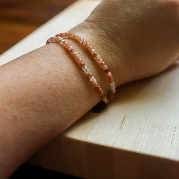 Novi Peach Moonstone Strand Bracelet