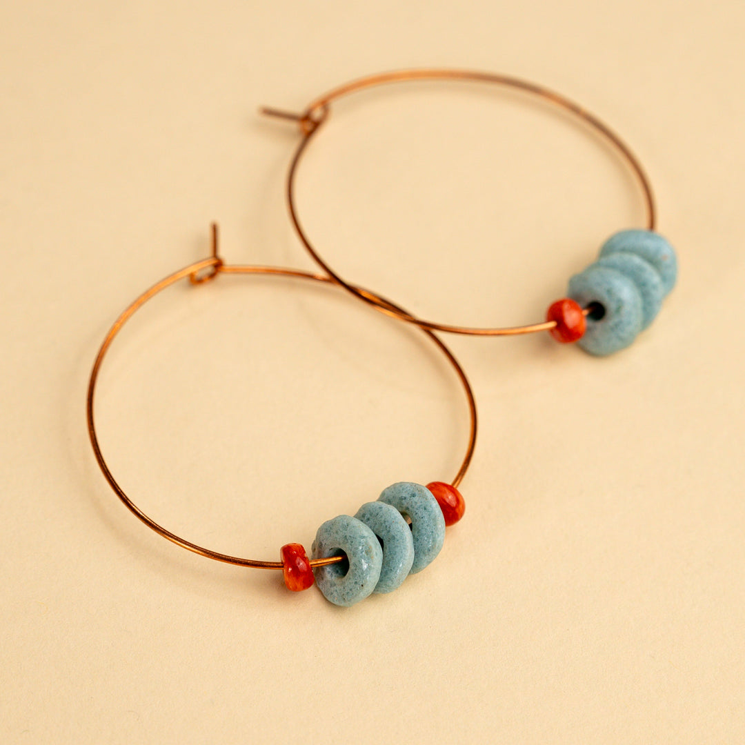 Novi Spiny Oyster and Glass Copper Hoops