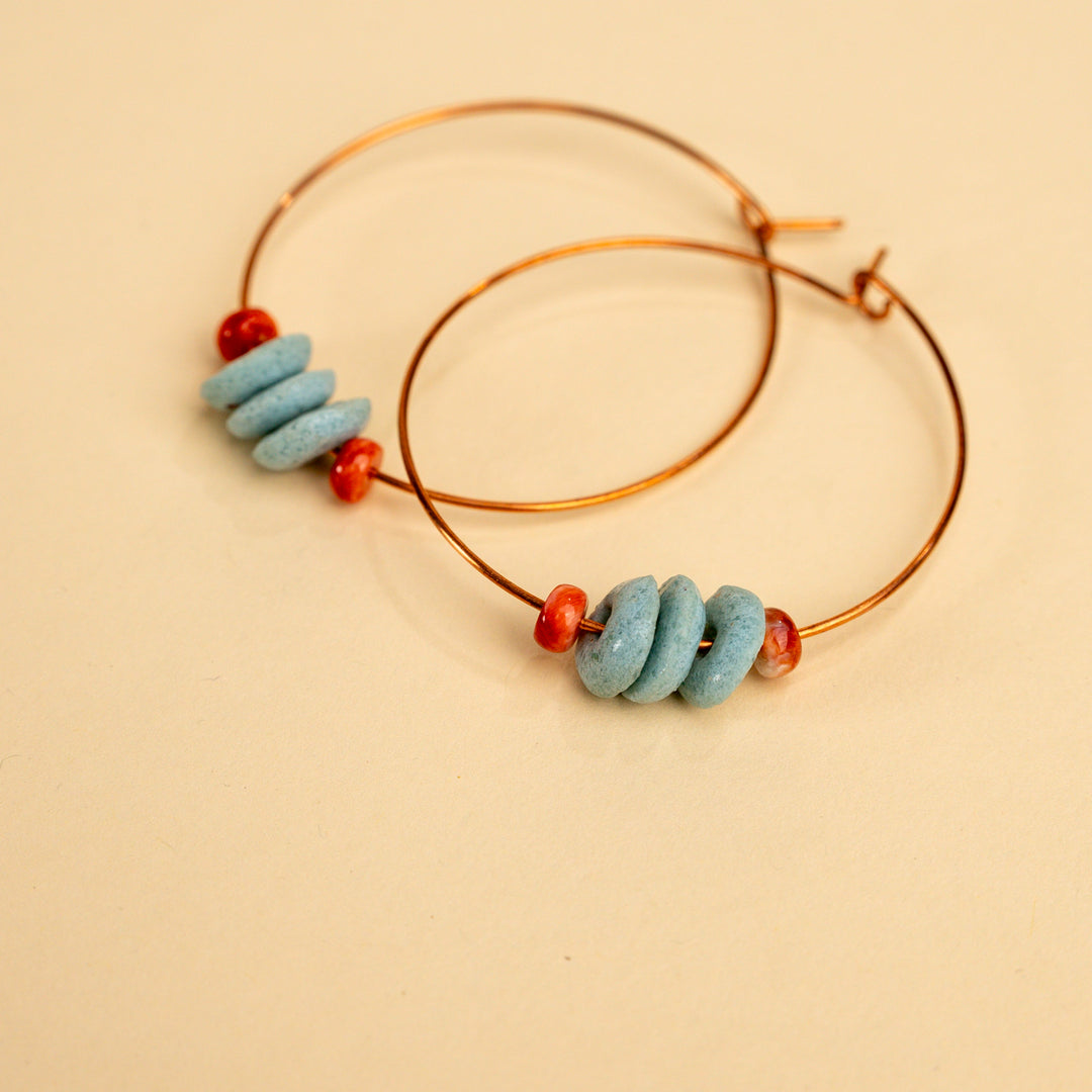 Novi Spiny Oyster and Glass Copper Hoops